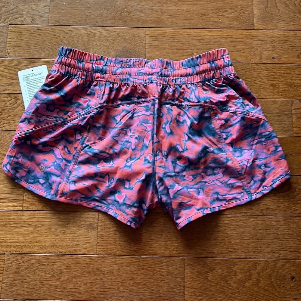 🌸LULULEMON TRACKER SHORT 4”-CHROMA CLASH MULTI-12🌸 - Picture 8 of 11